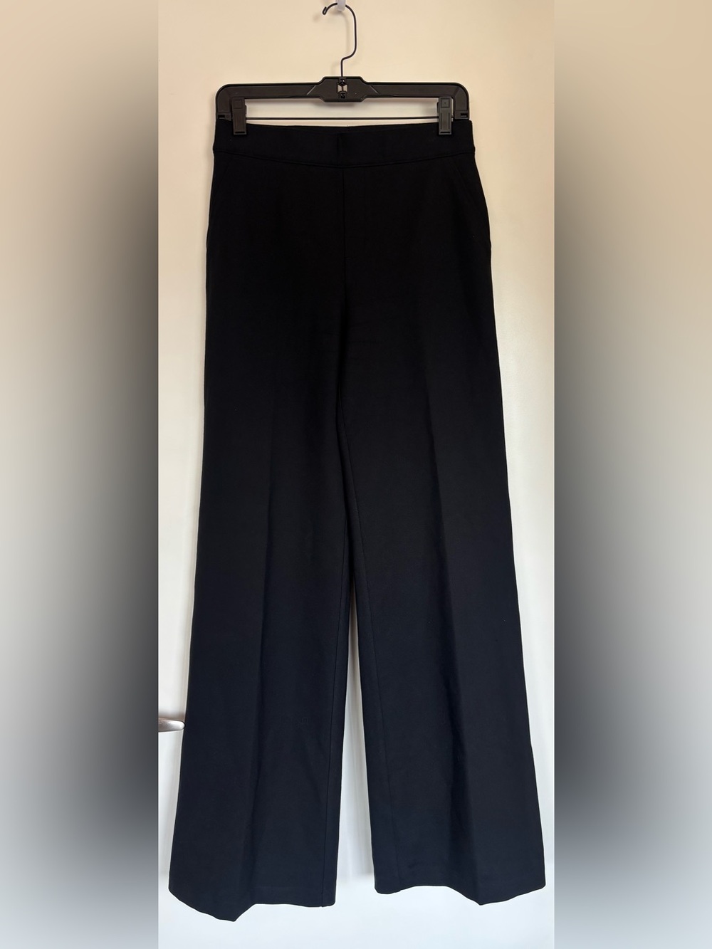 SPANX SPANXsupersmooth PerfectFit
Wide Leg Pant in black size small